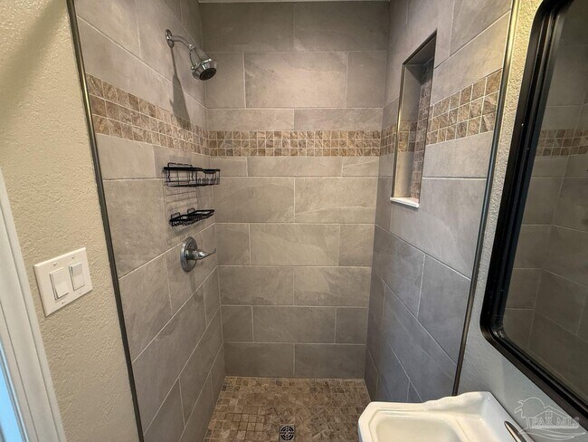 Building Photo - 500 N 77th Ave