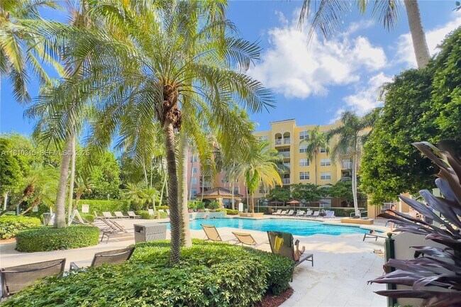 Building Photo - 19901 E Country Club Dr