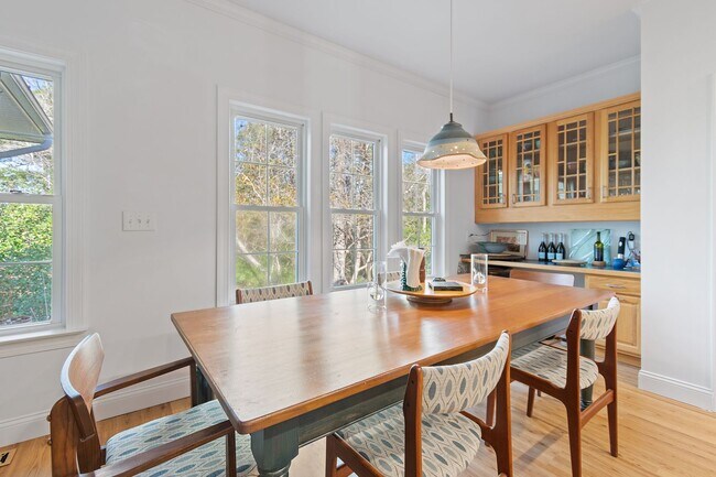 Building Photo - Amazing home in sought-after Winding River Plantation