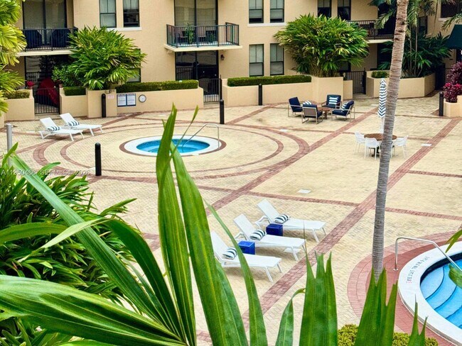 Building Photo - 55 Merrick Way