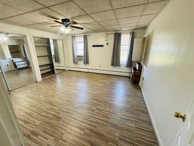Building Photo - 524 Merrimack St