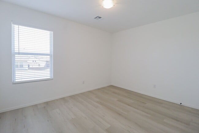 Building Photo - 4 Bed 3 Bath New Construction Simmons Home at Pine Valley Ranch