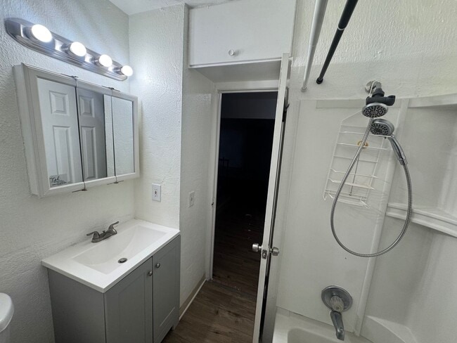 Building Photo - This Charming 3BR Single Family Home!