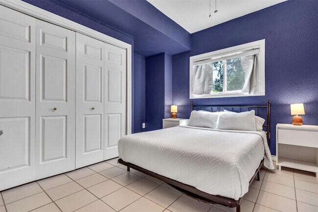 Building Photo - 612 Mockingbird Dr