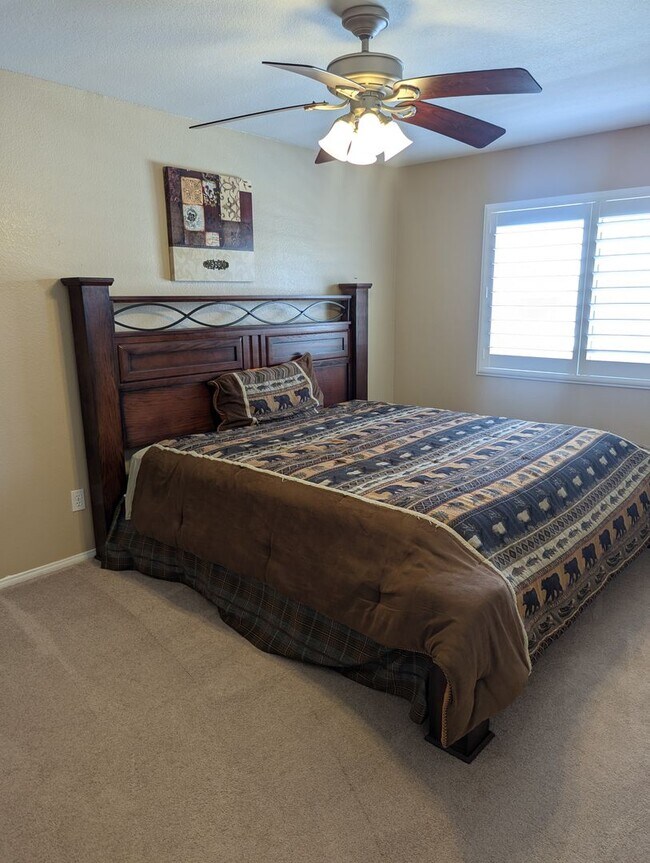 Building Photo - Furnished Condo at the Falls!