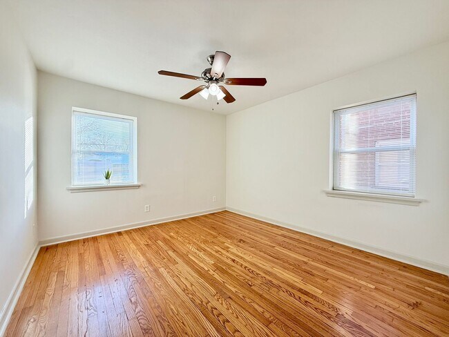 Building Photo - 5524 Chippewa St