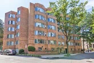 Conveniently Located Apartments in DC - Park Terrace