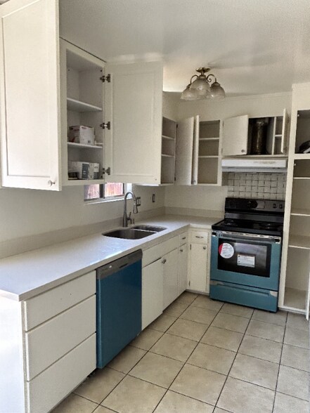 Building Photo - 2114 Curtner Ave