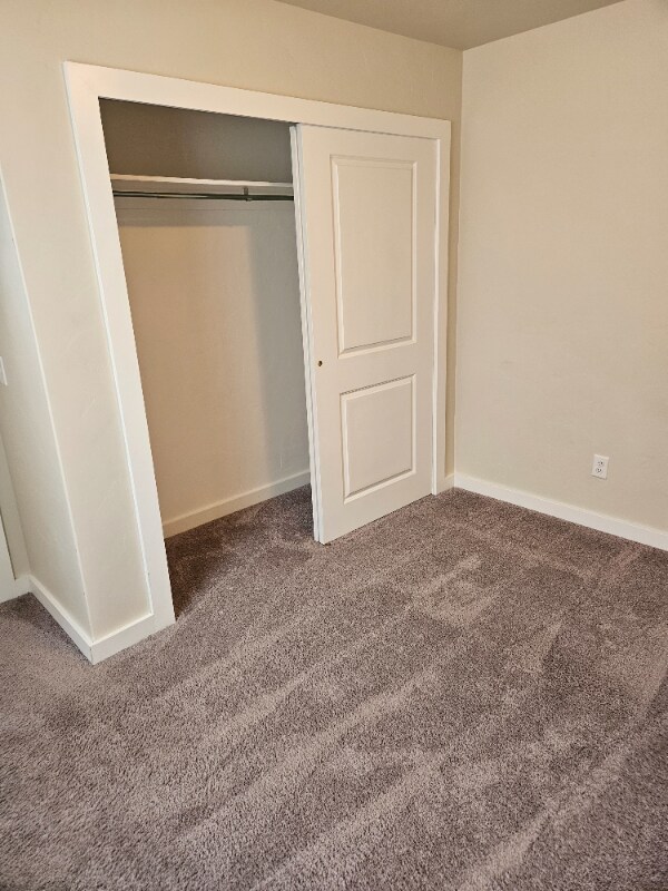 Building Photo - 1401 Oakley Ave