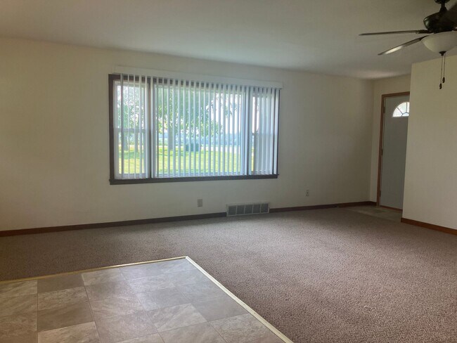 Building Photo - Updated 4 Bedroom, 1 Bathroom Farmhouse