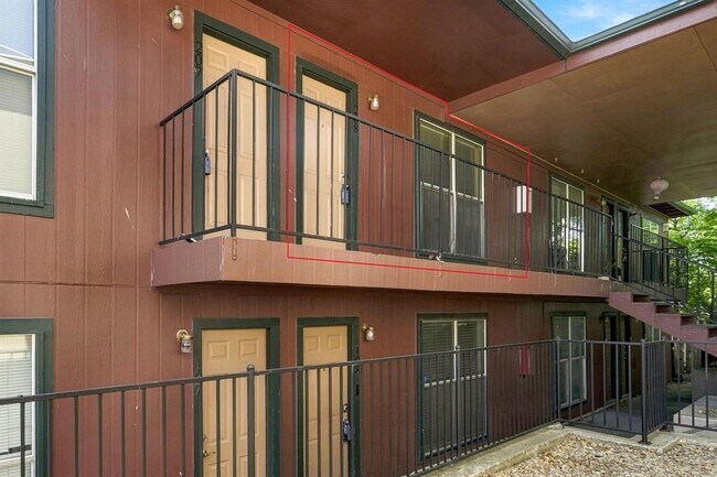 Building Photo - 2319 Greenfield Pkwy