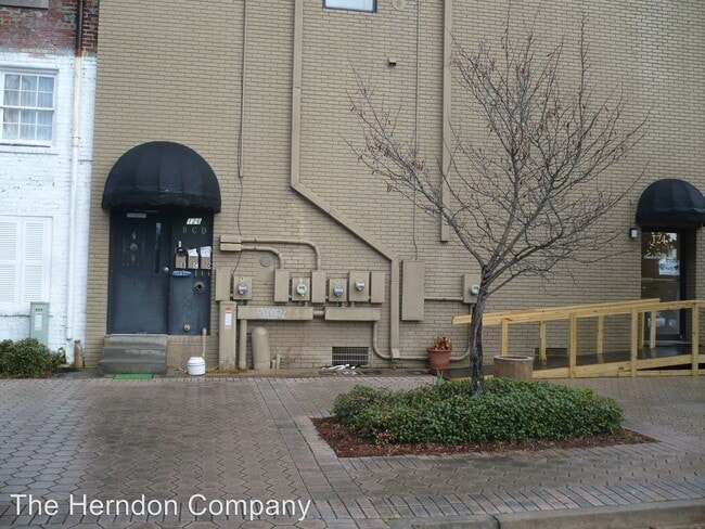 Primary Photo - 126 N Patterson St