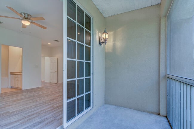 Building Photo - 1800 Bayshore Way