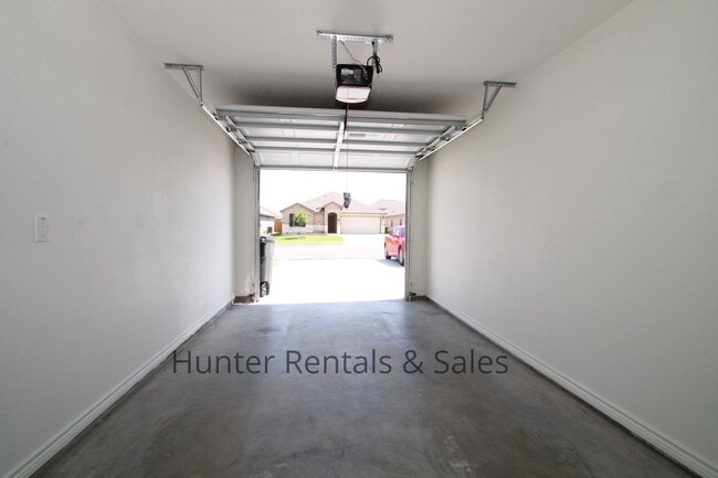 Building Photo - North Killeen Three Bedroom!