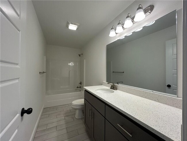 Building Photo - 2111 Periwinkle Pl