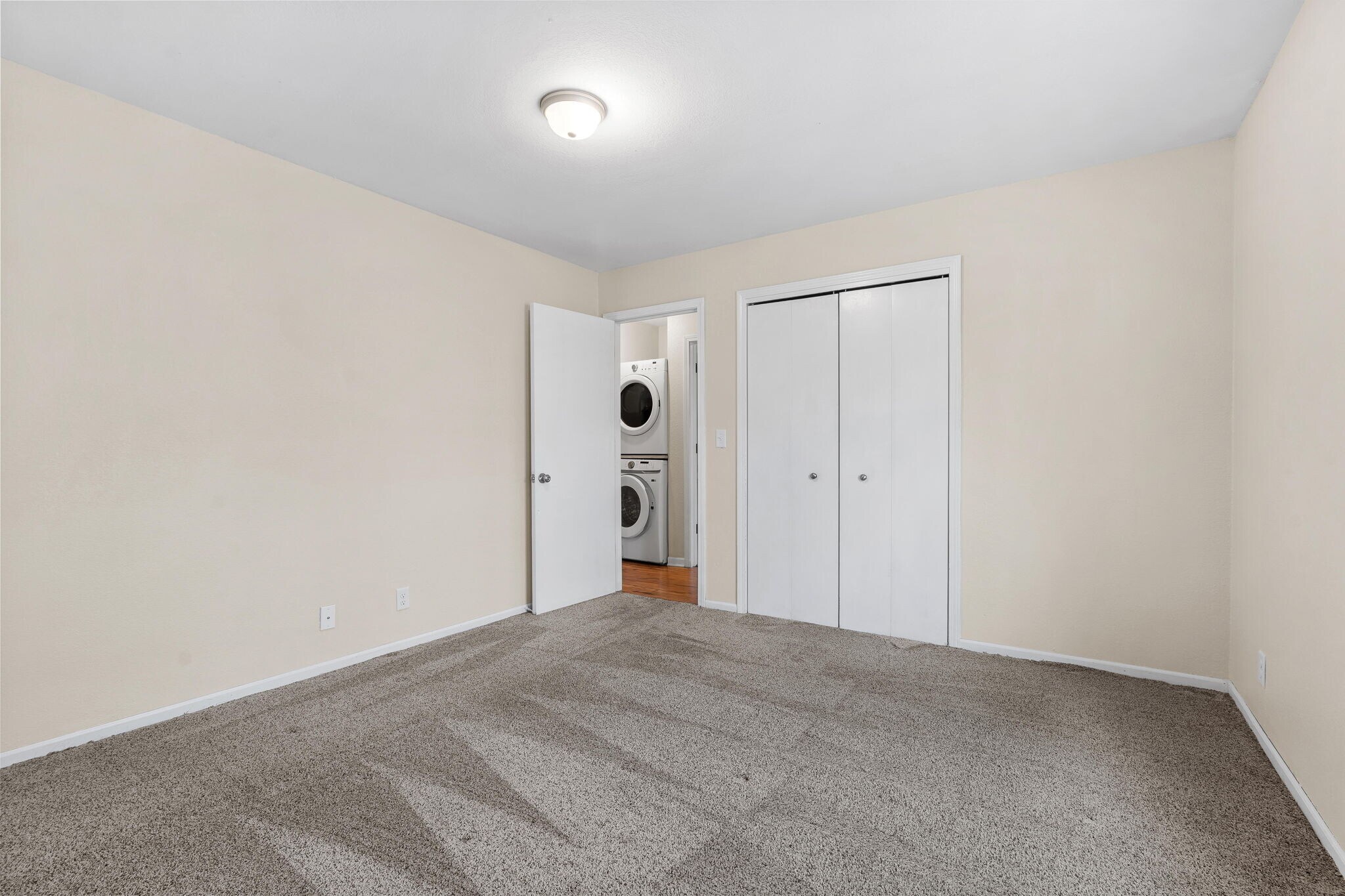 Building Photo - 2647 Kragspough Ct