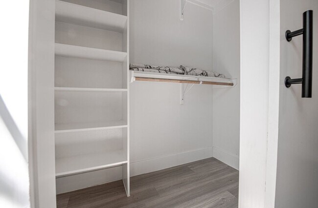 Building Photo - Charming 3/1 South Congress Retreat!