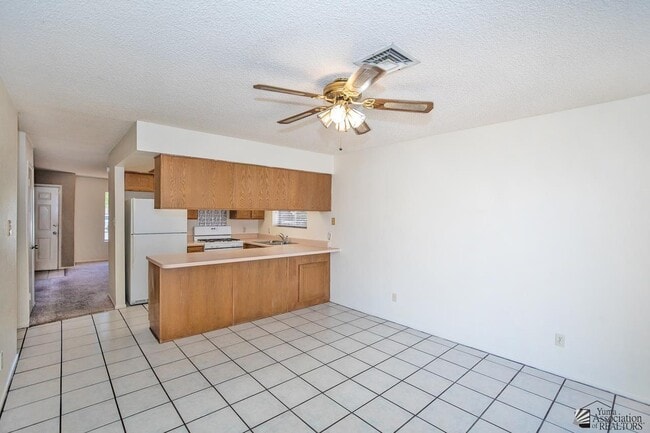 Building Photo - 1414 W Santa Maria Way
