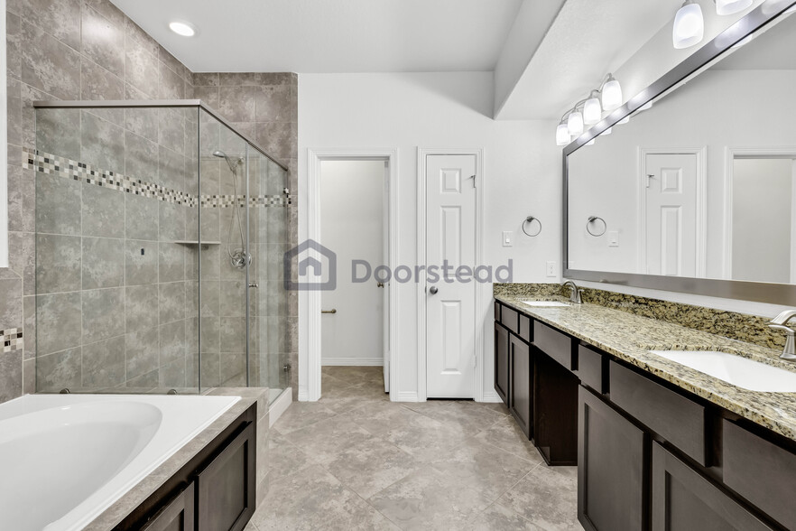 Building Photo - 1507 Peyton Oaks Pl