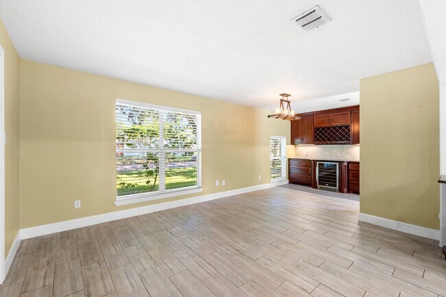 Building Photo - 3010 Westerland Dr
