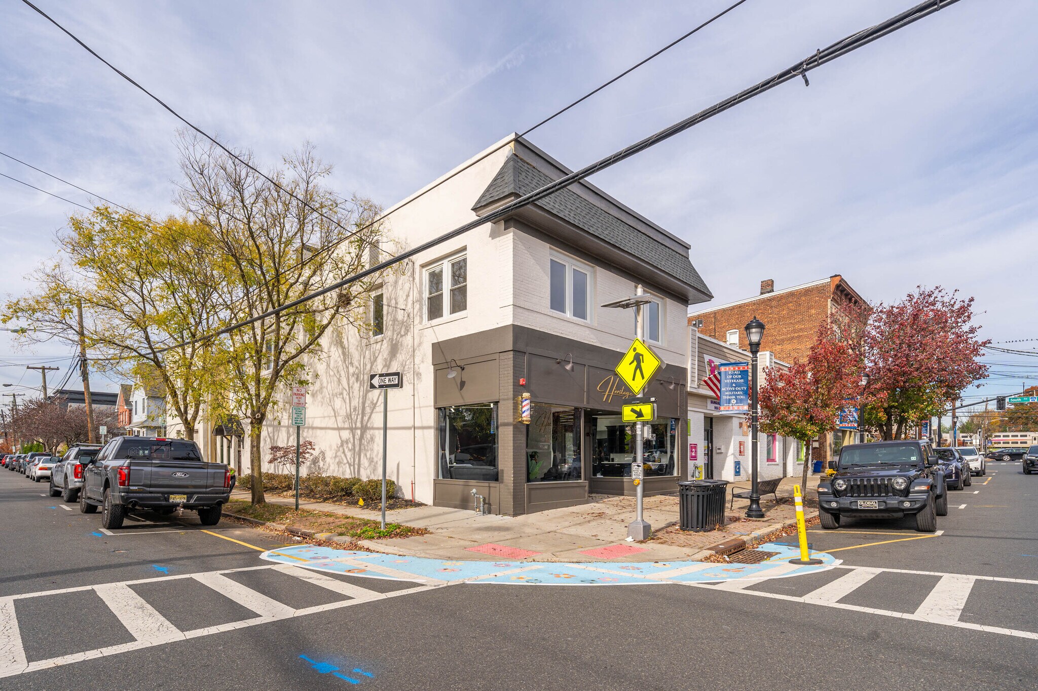 Building Photo - 114 Center St