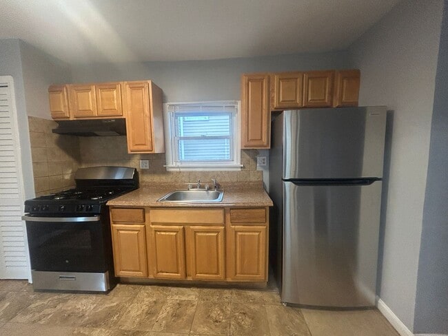 Building Photo - Cozy 3 Bedroom Single Family House for Rent in Neptune!