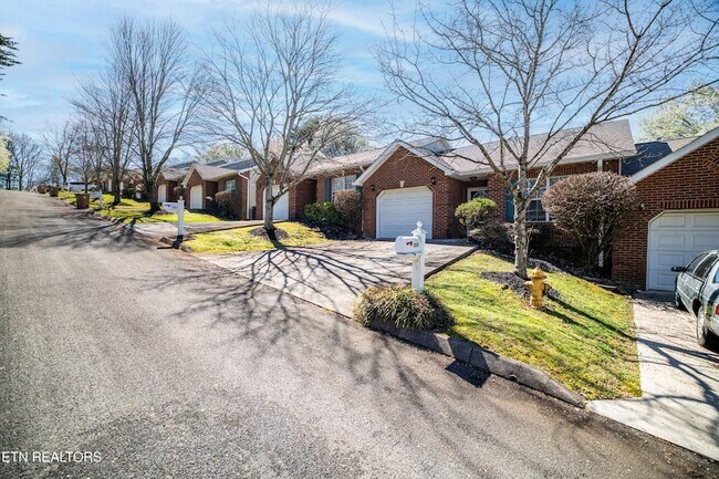 Building Photo - 1315 Lucy Way