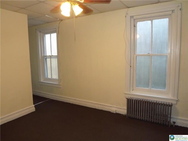 Building Photo - 209 N 11th St