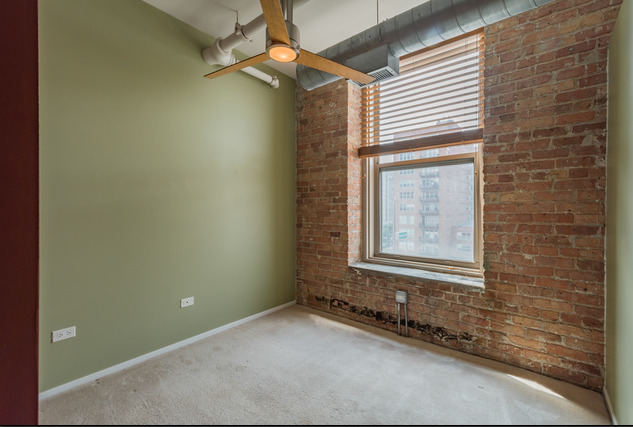 Building Photo - 420 S Clinton St