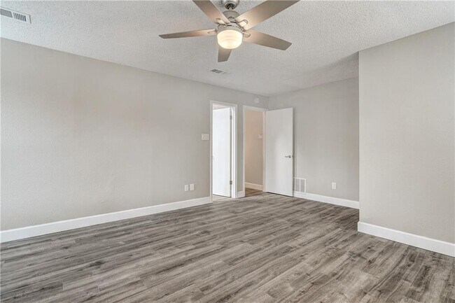 Building Photo - 6009 Avery Island Ave