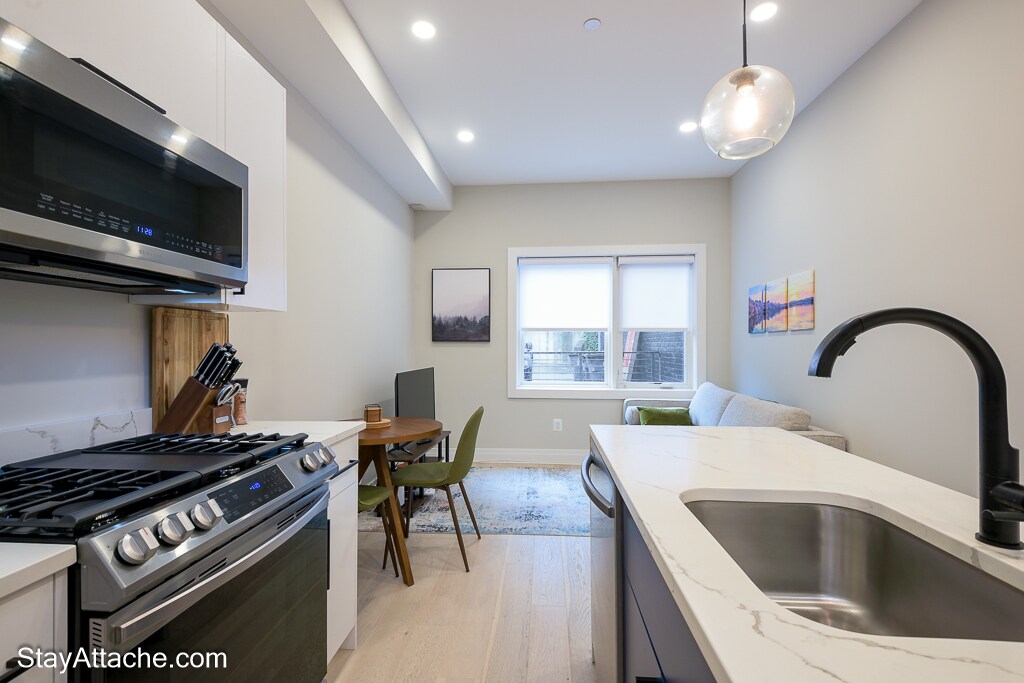 Building Photo - 2301 Ontario Rd NW