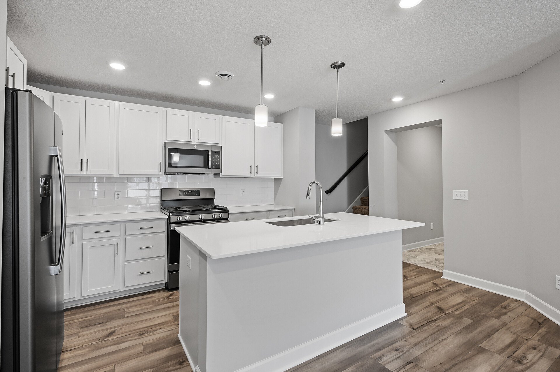 Building Photo - 15008 Ahena Curv