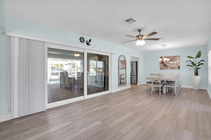 Building Photo - 115 Leland St SE