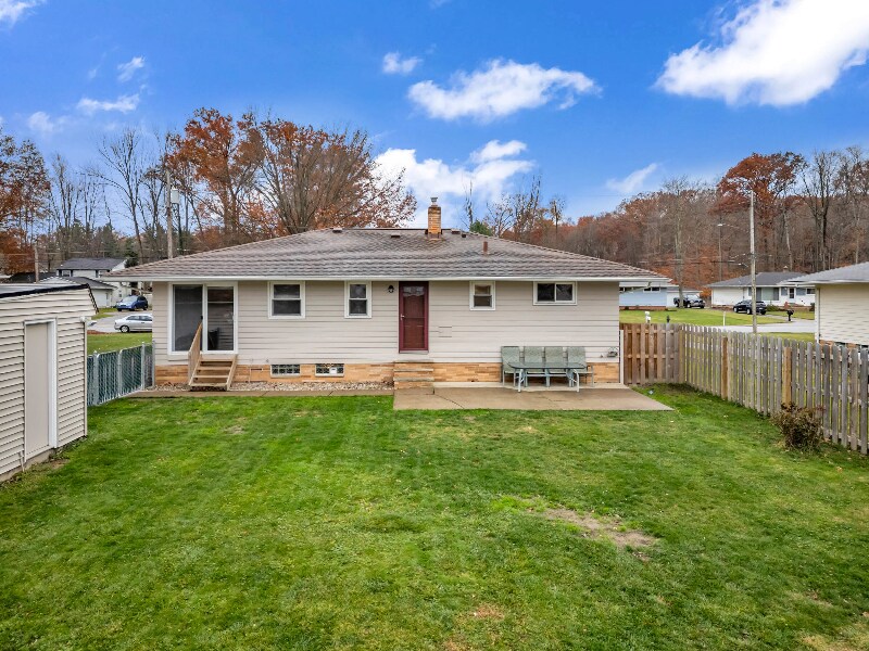 Building Photo - 21518 Willow Ln