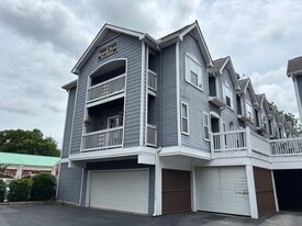 Building Photo - 508 N Graham St