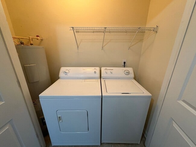 Building Photo - PRE-LEASING FOR AUGUST 2026!