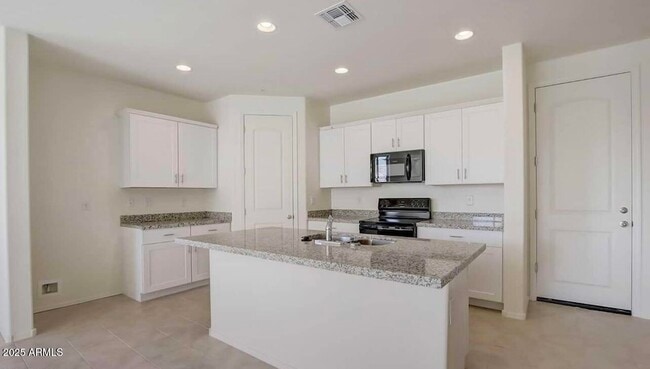 Building Photo - 1565 E Kingman Pl