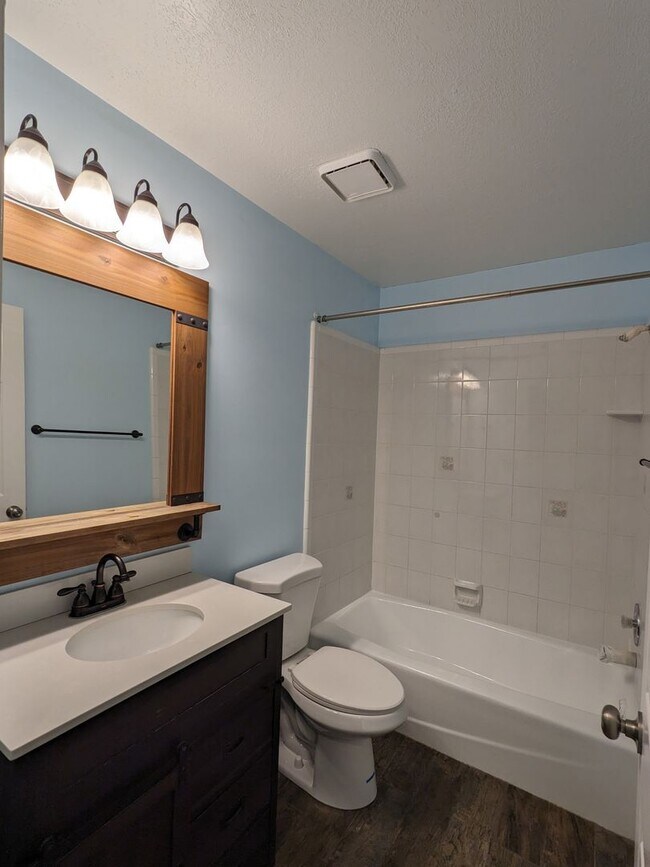 Building Photo - $1,800 Rent Credit! Spacious 5-Bed Clearfield Home with Garage & Fenced Yard