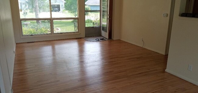 Building Photo - 430 Waubun Dr