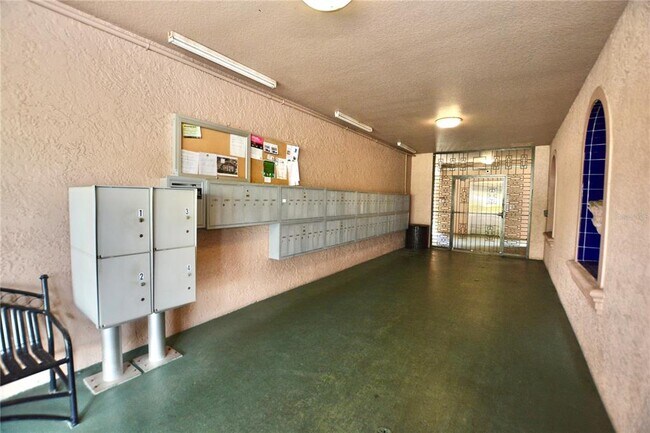 Building Photo - 6150 Gulfport Blvd S