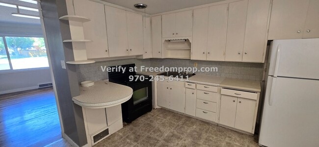 Building Photo - Near CMU 3 Bedroom 1.5 Bath House