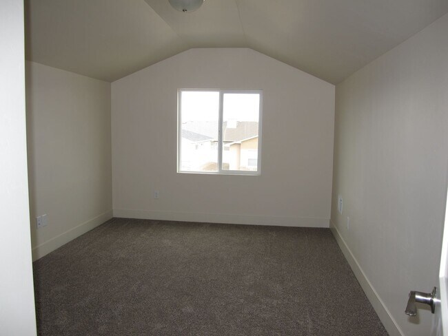 Building Photo - 431 San Juan St