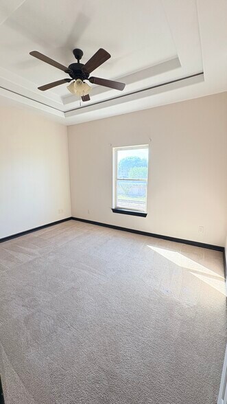 Building Photo - 7027 N 3rd St