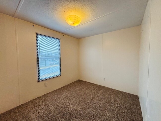 Building Photo - Mobile Home