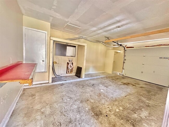 Building Photo - 207 W William Cannon Dr