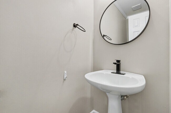 Building Photo - 4204 High Mountain Dr