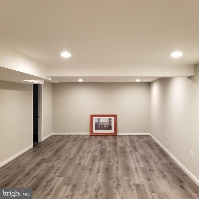 Building Photo - 4704 Red Fox Rd