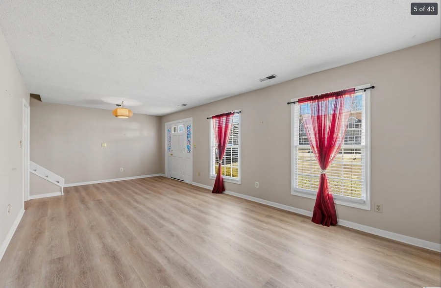 Building Photo - 753 Cahaba Manor Trl