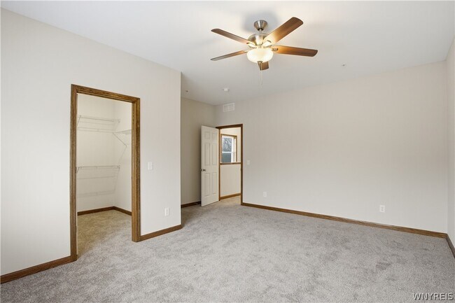 Building Photo - 1130 Orchard Park Rd