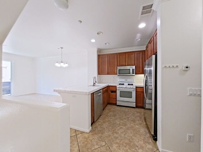 Building Photo - Spacious 3-Bedroom Home in Prime San Diego Location